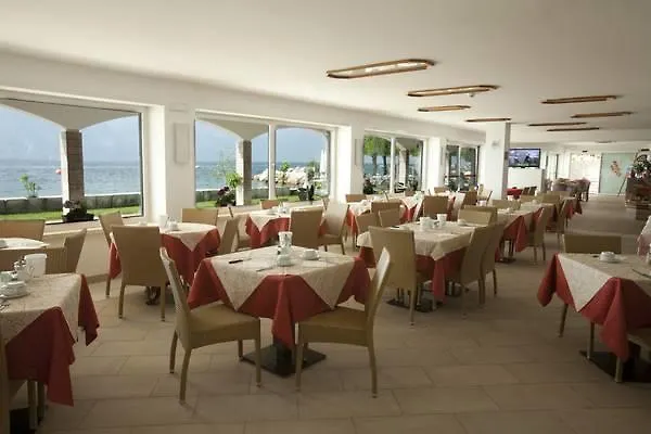 Hotel Garni Vela D'Oro Brenzone sul Garda 3*,  İtalya