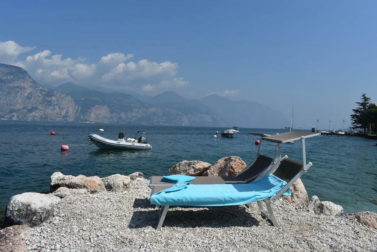 Hotel Garni Vela D'Oro Brenzone sul Garda 3*,  İtalya